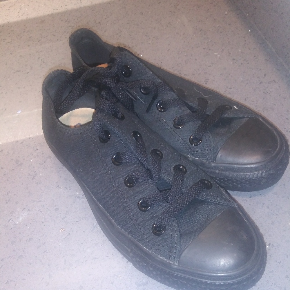 Black Converse